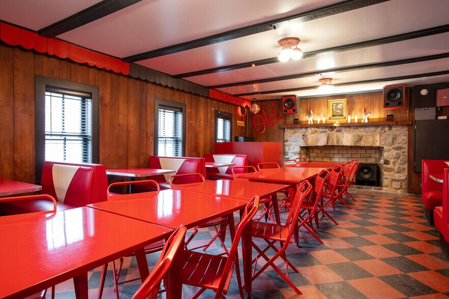 More Photos Of 264 Hillsdale Rd, Egremont Sports And Entertainment For Sale