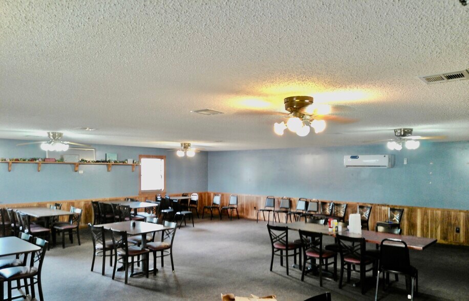 More Photos Of 49 Route Tt, Noel Restaurant For Sale