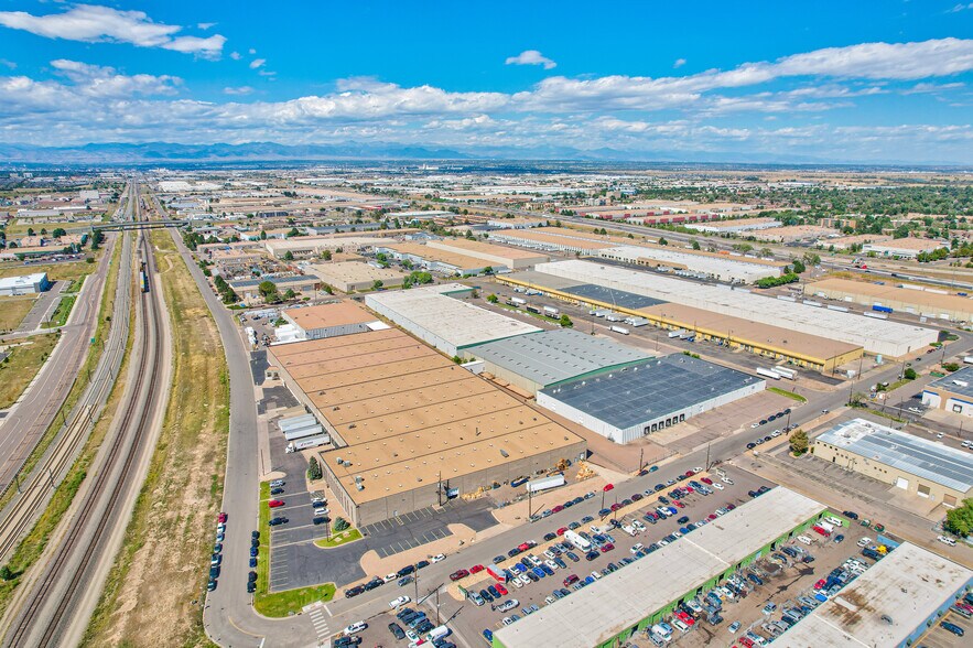 More Photos Of 13331-13333 E 37th Ave, Denver Warehouse For Lease