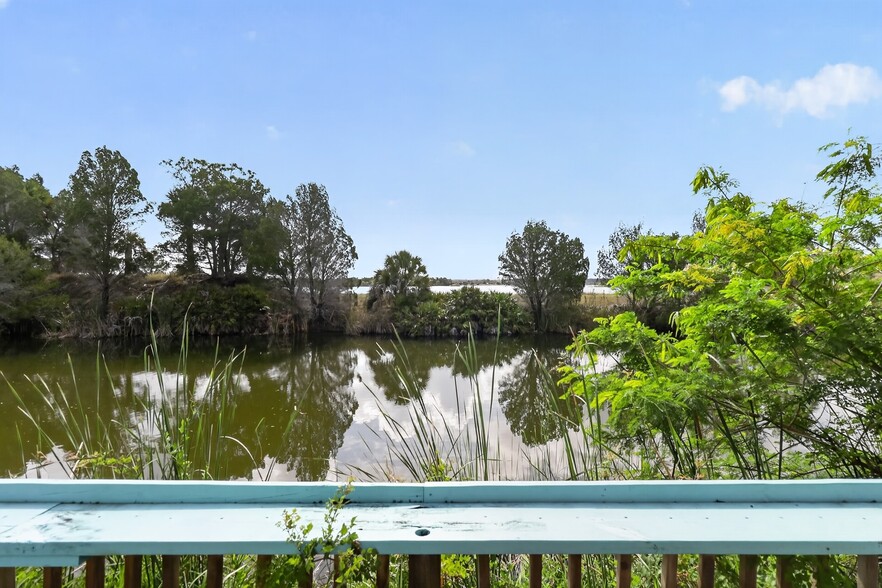 More Photos Of 3306 Shoal Line Blvd, Spring Hill Restaurant For Sale