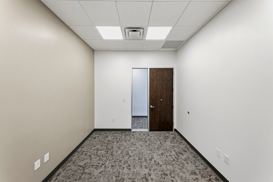 More Photos Of 6459 S Sossaman Rd, Mesa Warehouse For Lease