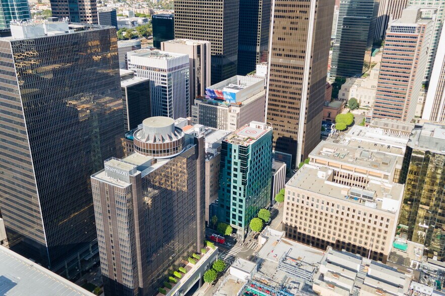 More Photos Of 701 W 7th St, Los Angeles Apartments For Lease