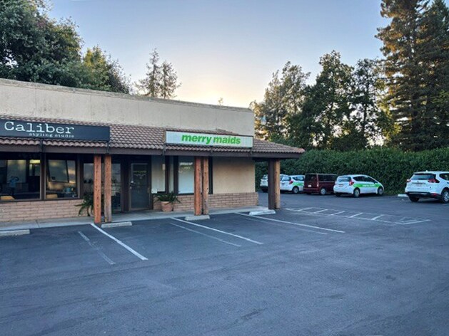 More Photos Of 2030 Redwood Rd, Napa General Retail For Lease