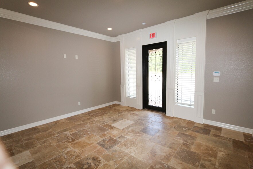 More Photos Of 15488 Fm 2493, Tyler Medical For Lease