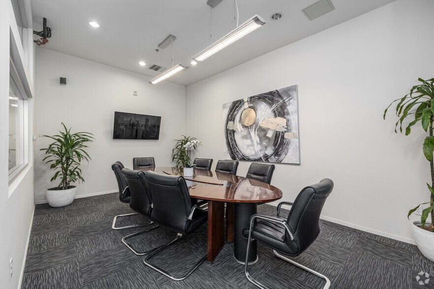 More Photos Of 6350 Santa Monica Blvd, Los Angeles Office For Sale