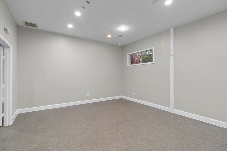 More Photos Of 7407 Fm-1488, Magnolia Medical For Lease