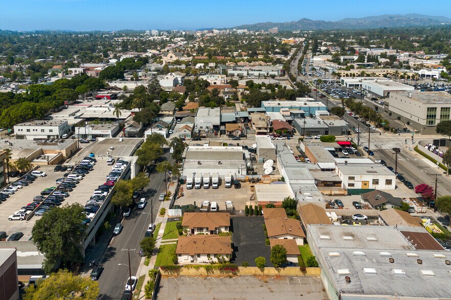 More Photos Of 2553 Nina St, Pasadena Apartments For Sale