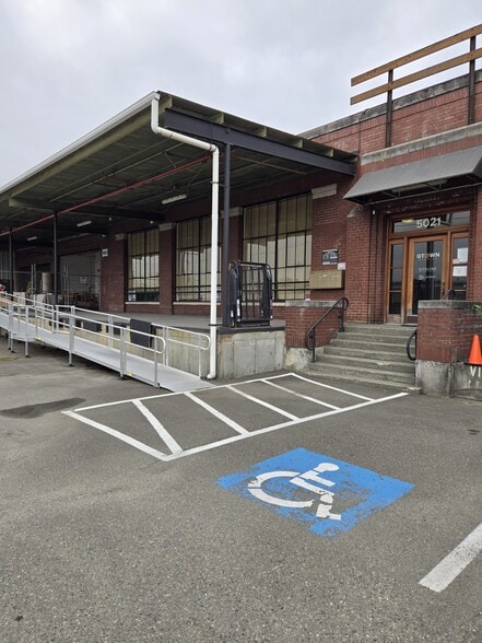 More Photos Of 5015-5025 Colorado Ave S, Seattle Warehouse For Lease