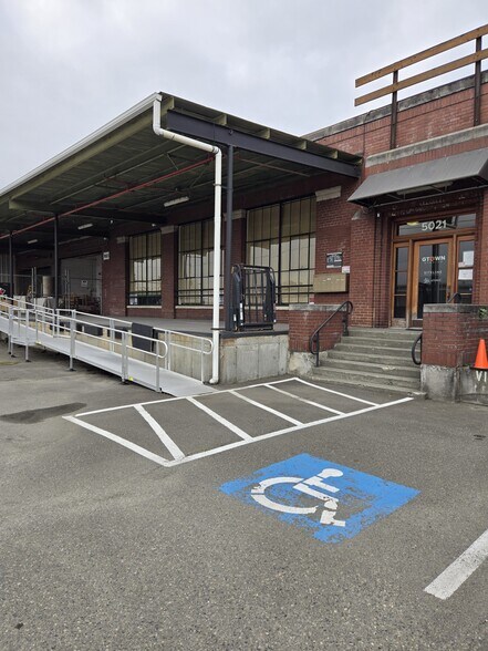 More Photos Of 5015-5025 Colorado Ave S, Seattle Warehouse For Lease