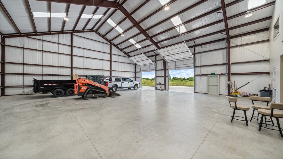 More Photos Of 2924 Ruger Dr, Royse City Warehouse For Lease