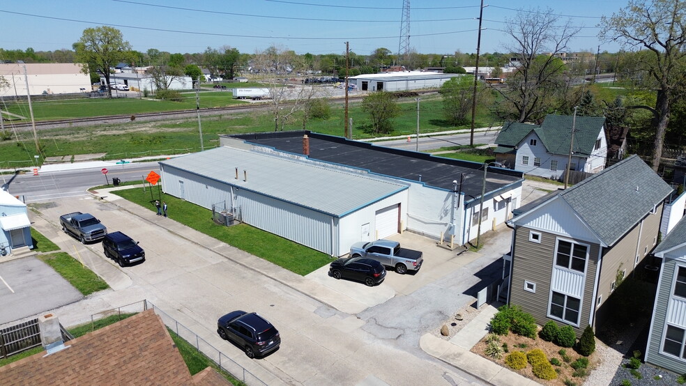 More Photos Of 1505 Southeastern Ave, Indianapolis Warehouse For Lease