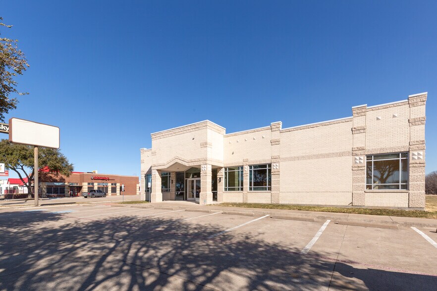 More Photos Of 6340 N Beach St, Haltom City Medical For Lease