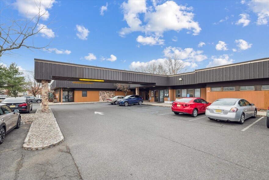 More Photos Of 215 Union Ave, Bridgewater Office For Sale