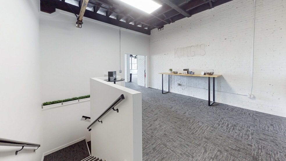 More Photos Of 2111 Center St, Cleveland Freestanding For Lease