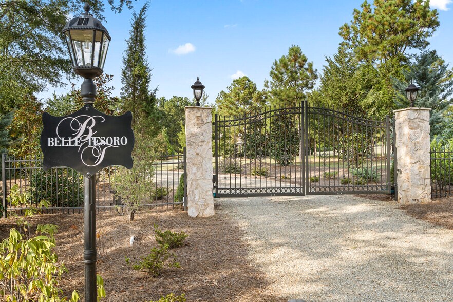 More Photos Of 220 Fincher Rd, Pauline Lodge Meeting Hall For Sale