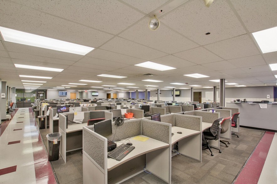 More Photos Of 7370 E 37th St, Wichita Flex For Lease