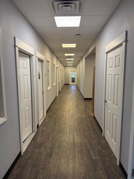 More Photos Of 6102 Imperial Loop, College Station Light Distribution For Lease