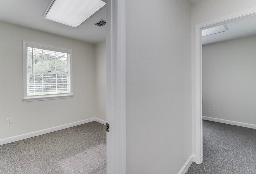 More Photos Of 831 Highway 90, Bay Saint Louis Office For Sale