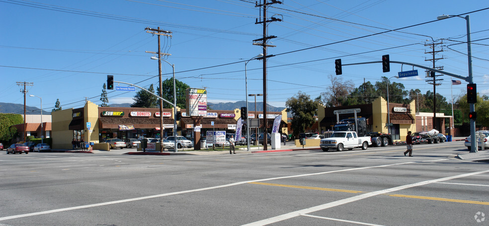 Primary Photo Of 11100 Sepulveda Blvd, Mission Hills Storefront Retail Office For Lease