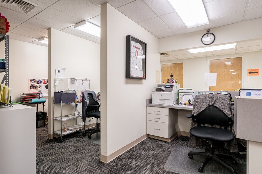 More Photos Of 4331 Churchman Ave, Louisville Medical For Sale