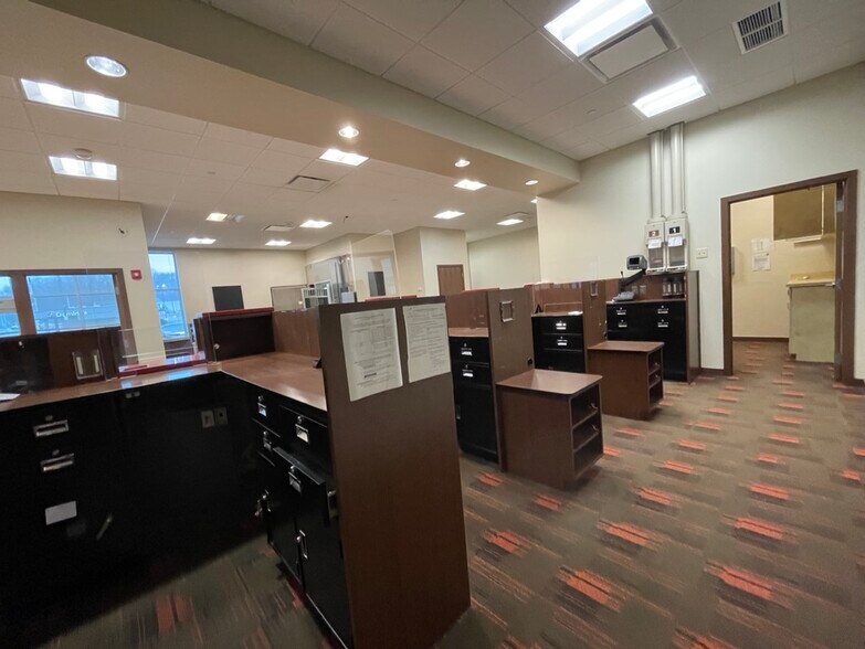 More Photos Of 84 N Plank Rd, Newburgh Storefront For Lease