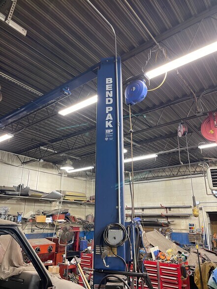 More Photos Of 56 Fox St, Phillipsburg Auto Repair For Sale