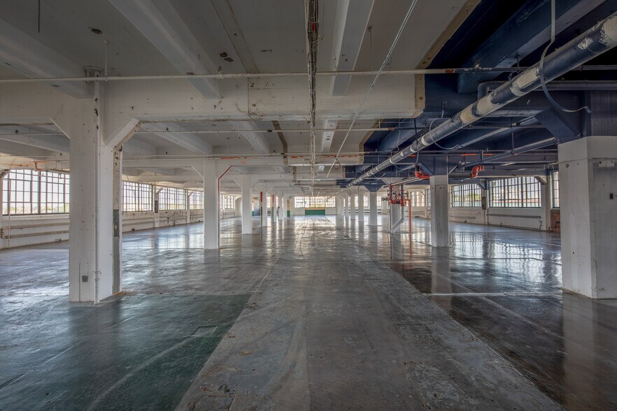 More Photos Of 1020-1090 N Capitol Ave, Indianapolis Loft Creative Space For Lease