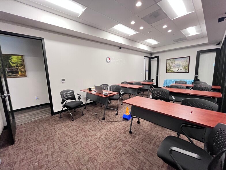 More Photos Of 1935 Chicago Ave, Riverside Office For Sale