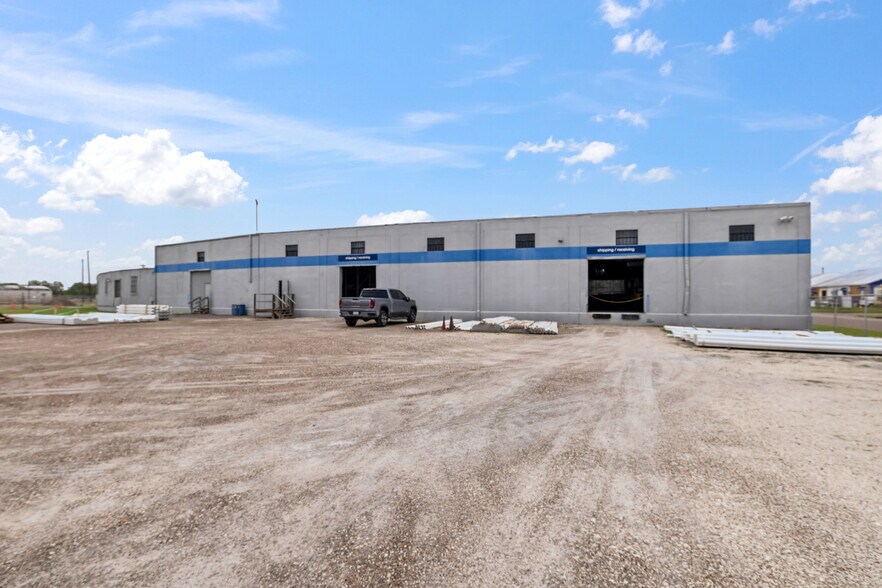 More Photos Of 1002 W Jackson Ave, Harlingen Warehouse For Sale