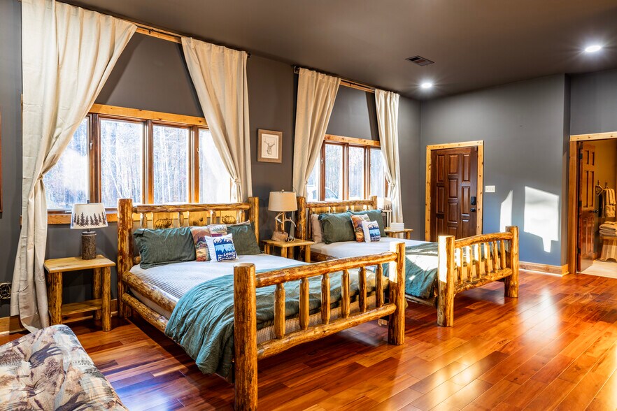 More Photos Of 60 Spradley Rd, Eclectic Specialty For Sale