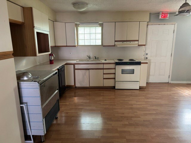 More Photos Of 4320 Gulf Fwy, La Marque Office For Lease