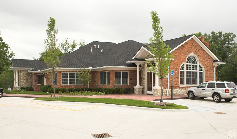 Primary Photo Of 44710 Van Dyke, Utica Medical For Lease