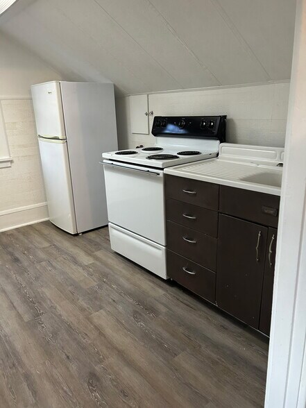 More Photos Of 213 Cedar St, Klamath Falls Apartments For Sale