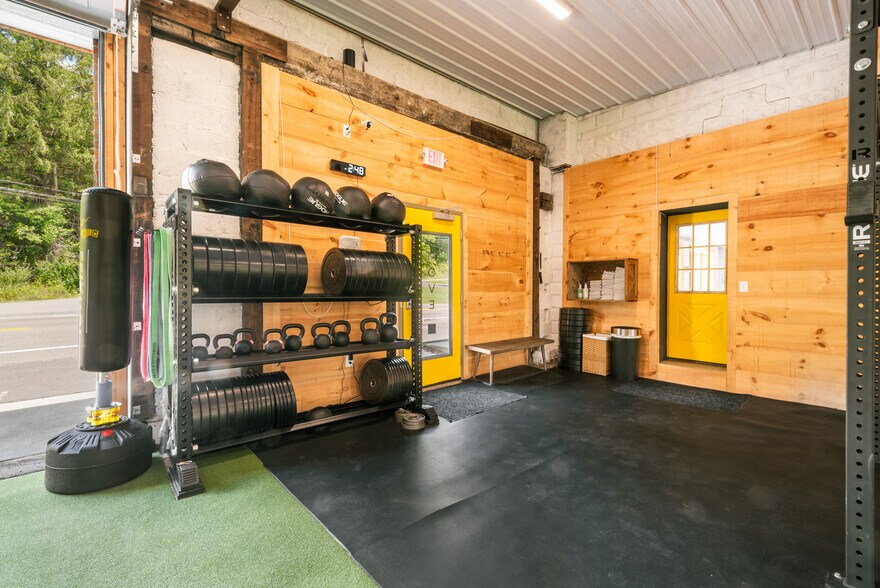 More Photos Of 541 Spruce St, Thomas Flex For Sale