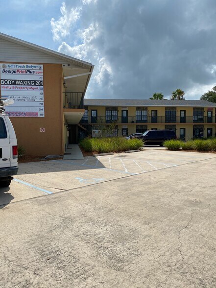 More Photos Of 102 Columbia Dr, Cape Canaveral Office Residential For Lease