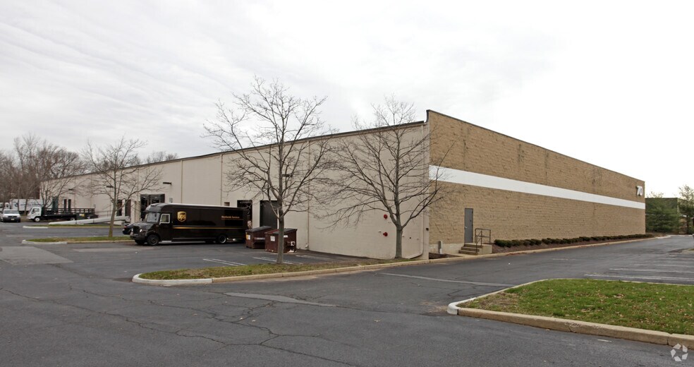 More Photos Of 70 Ethel Rd W, Piscataway Flex For Sale