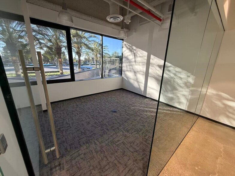 More Photos Of 4590 MacArthur Blvd, Newport Beach Office For Lease