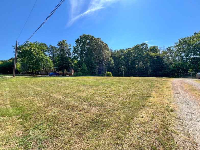 More Photos Of 144 Nottingham Dr, Forest City Apartments For Sale