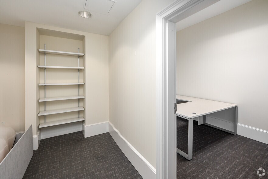 More Photos Of 1230 17th St NW, Washington Office Residential For Sale