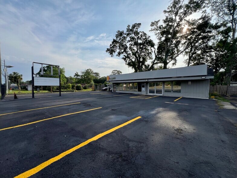 Primary Photo Of 1165 Cassat Ave, Jacksonville Auto Dealership For Lease