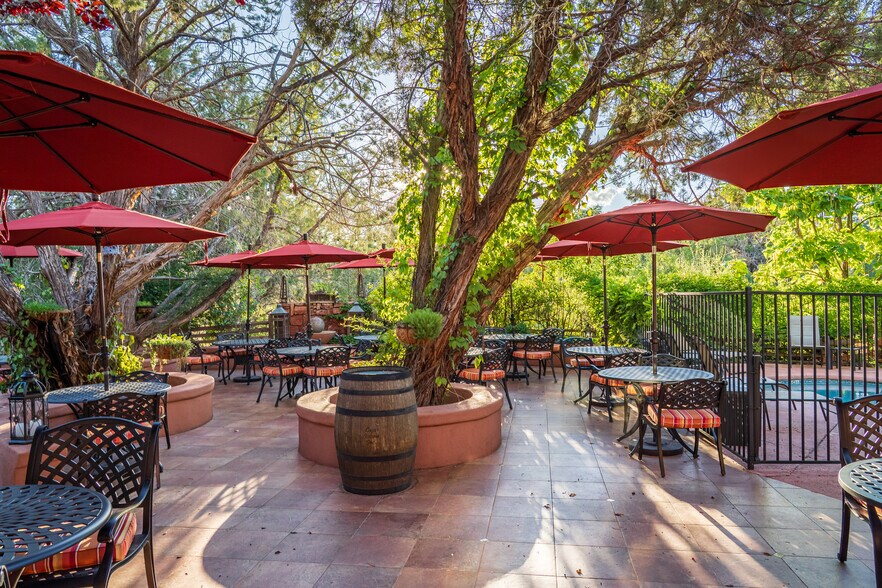 More Photos Of 55 Hozoni Dr, Sedona Hotel For Sale