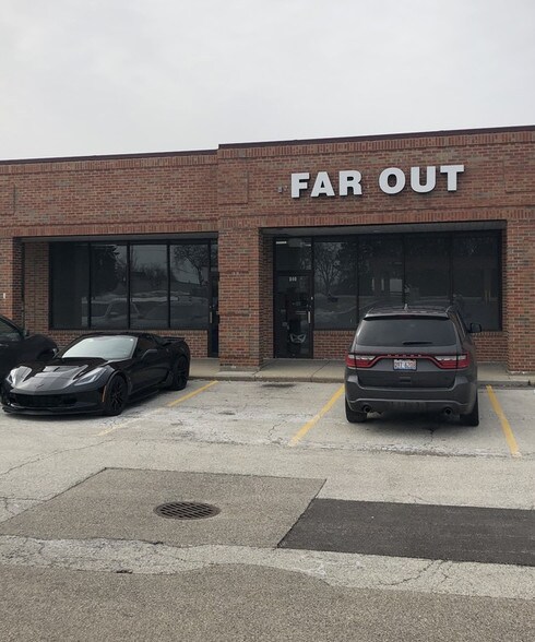 More Photos Of 820 Wheeling Rd, Wheeling Unknown For Lease