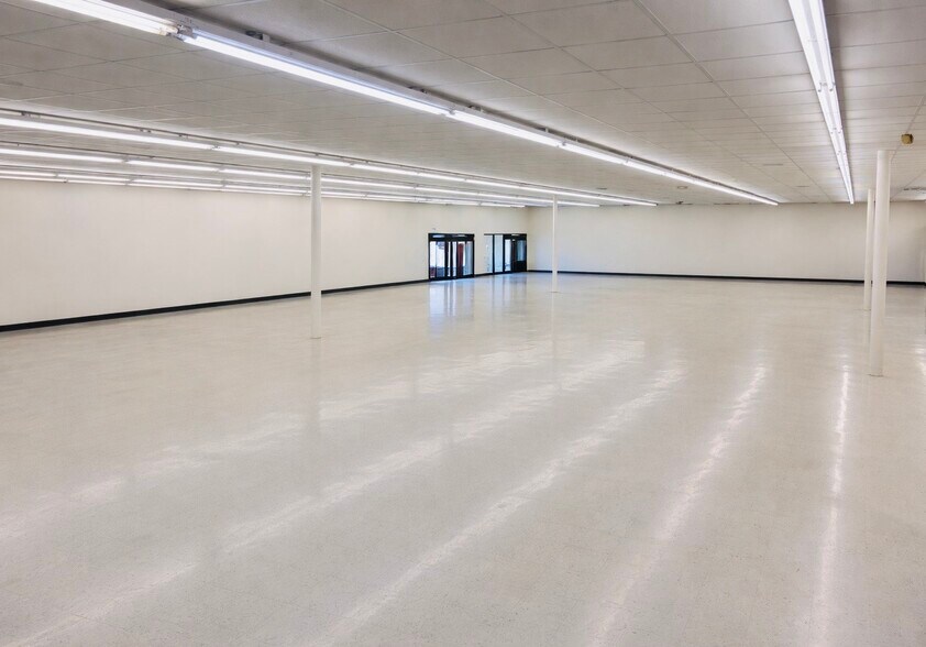 More Photos Of 4539 Teays Valley Rd, Scott Depot Storefront Retail Office For Lease