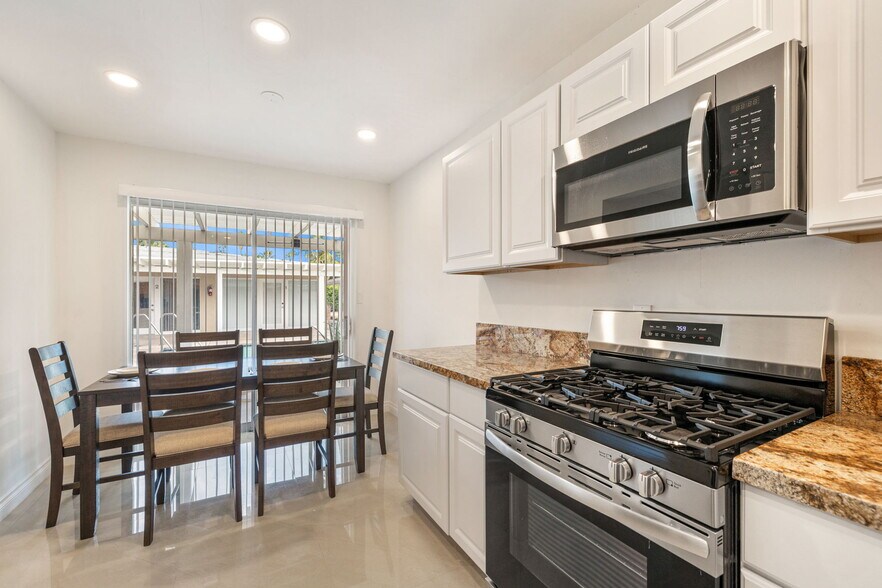 More Photos Of 1425 S Via Soledad, Palm Springs Apartments For Sale