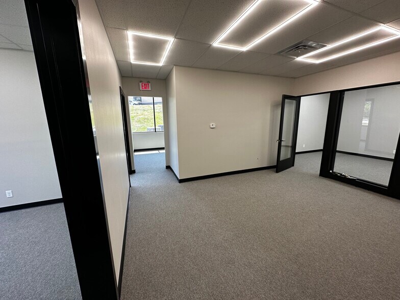 More Photos Of 1708 Prairie View Rd, Platte City Medical For Lease