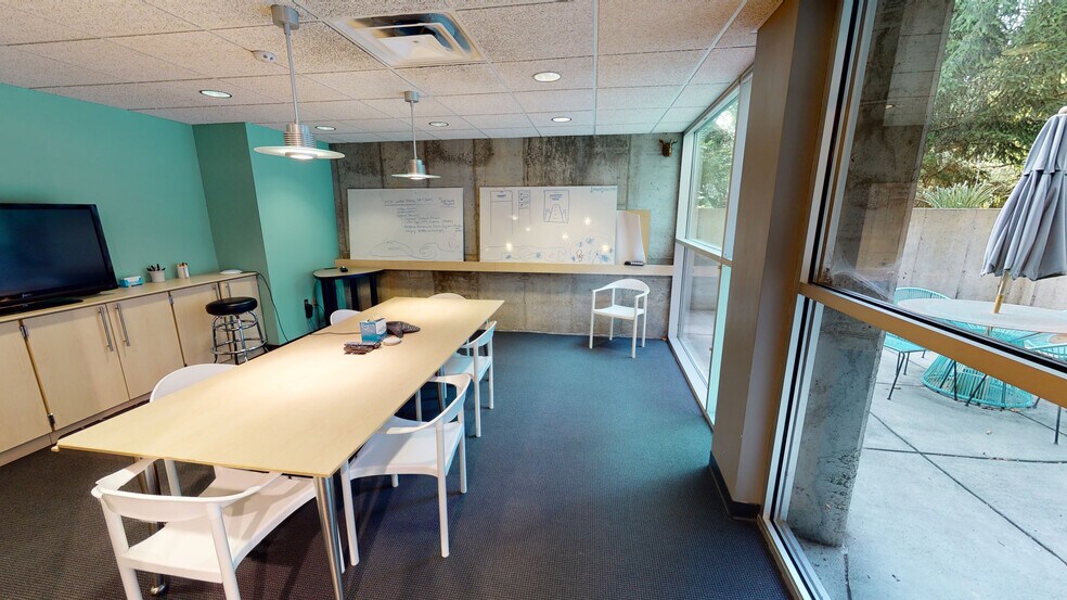 More Photos Of 11712 N Michigan Rd, Zionsville Office For Sale