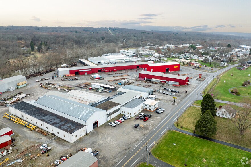 More Photos Of 3608 Sharon Rd, West Middlesex Warehouse For Lease