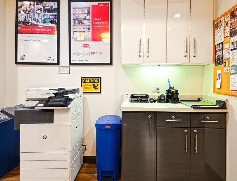 More Photos Of 1320 Main St, Columbia Coworking Space
