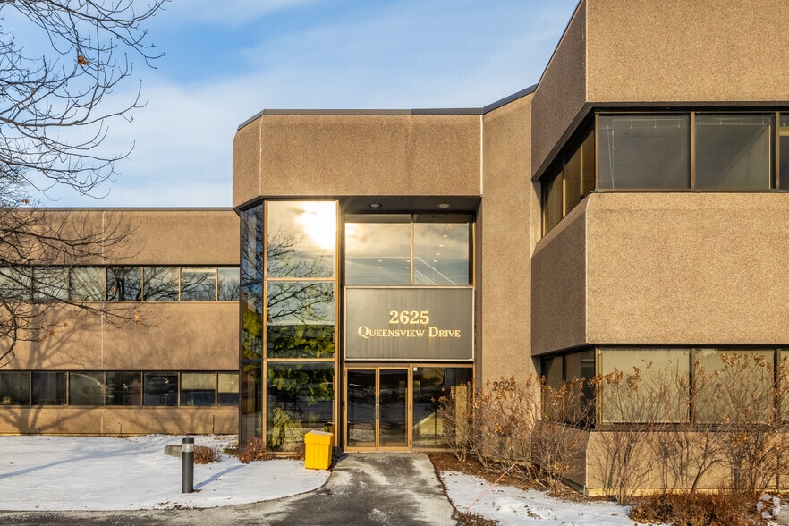 More Photos Of 2625 Queensview Dr, Ottawa Office For Lease