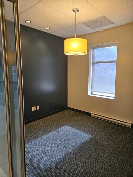 More Photos Of 218-220 Boul Labelle, Rosemère Restaurant For Lease